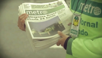 Capa de jornal s&oacute; com boas not&iacute;cias 