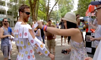 Tiras de depila&ccedil;&atilde;o em modelo vale descontos