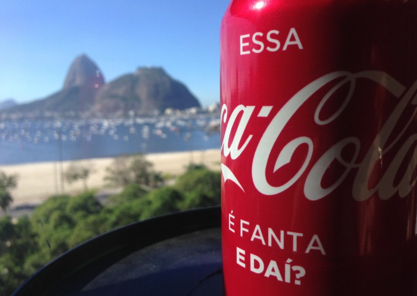&ldquo;COCA QUE &Eacute; FANTA&rdquo; Coca-Cola em apoio com o dia do LGBT+