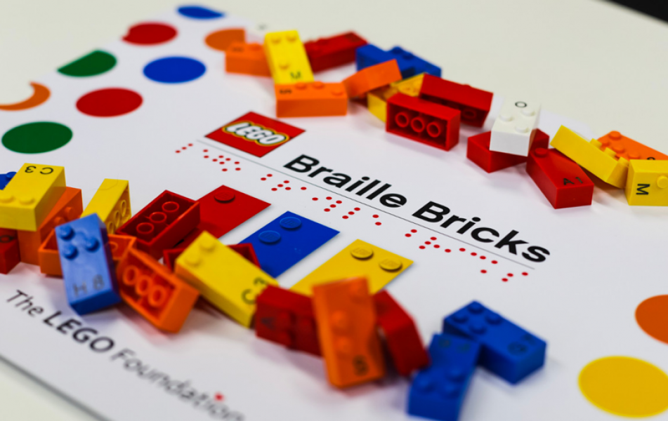 LEGO criou pe&ccedil;as customizadas para ajudar no desenvolvimento de crian&ccedil;as com defici&ecirc;ncia visual 