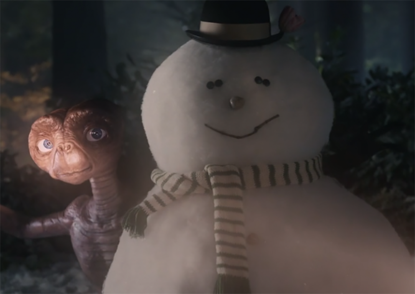 Quem lembra do E.T.: O Extraterrestre? Comercial de Natal trouxe de volta cl&aacute;ssico dos 80.