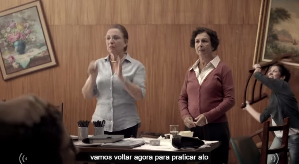 Tigre em: Reuni&atilde;o de Condom&iacute;nio