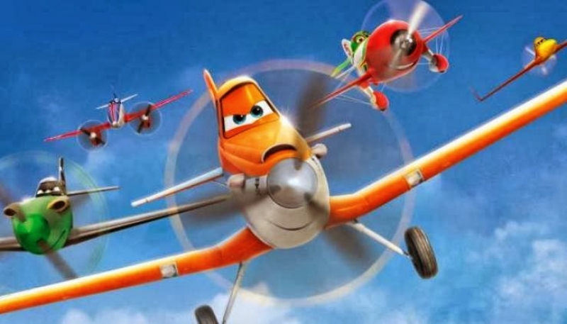 Sess&atilde;o de cinema dentro do avi&atilde;o para crian&ccedil;as 