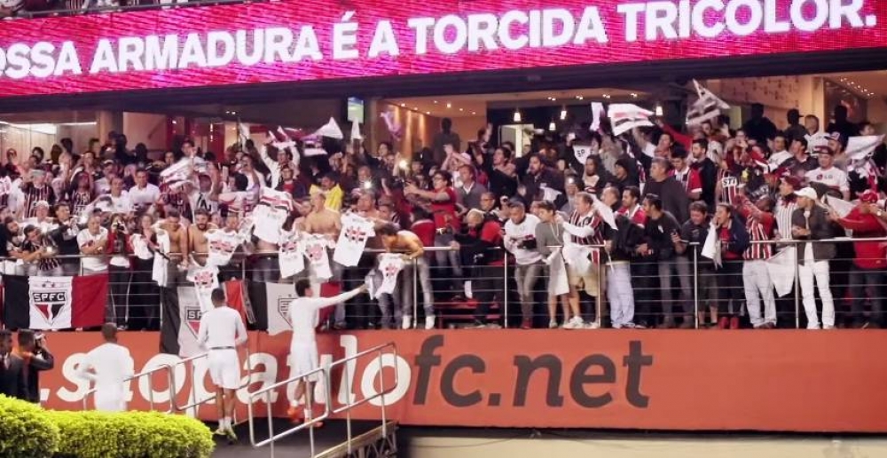 "Uma camisa com milh&otilde;es de donos"